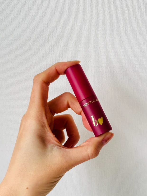 b idolのちゅるるんグロス 03 ディナーチェリー