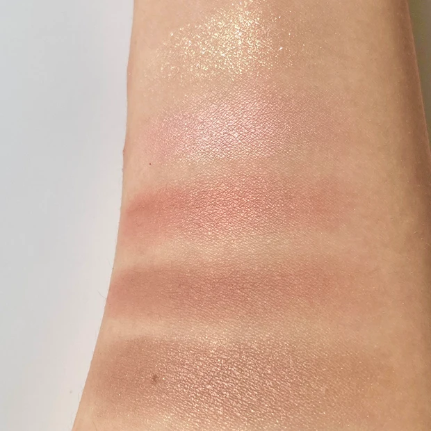 ジルスチュアート　アイシャドウ