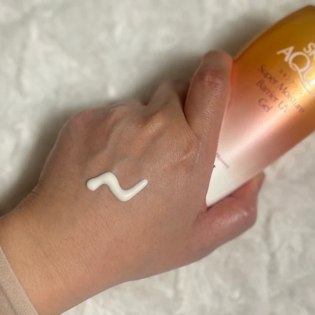 スキンアクア スーパーモイスチャー バリアUVジェルのテクスチャー、使用感は?