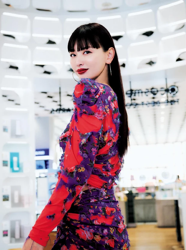 【8位】鈴木えみが念願の@cosme TOKYOで爆買い！ 買ったコスメ、すべて見せます