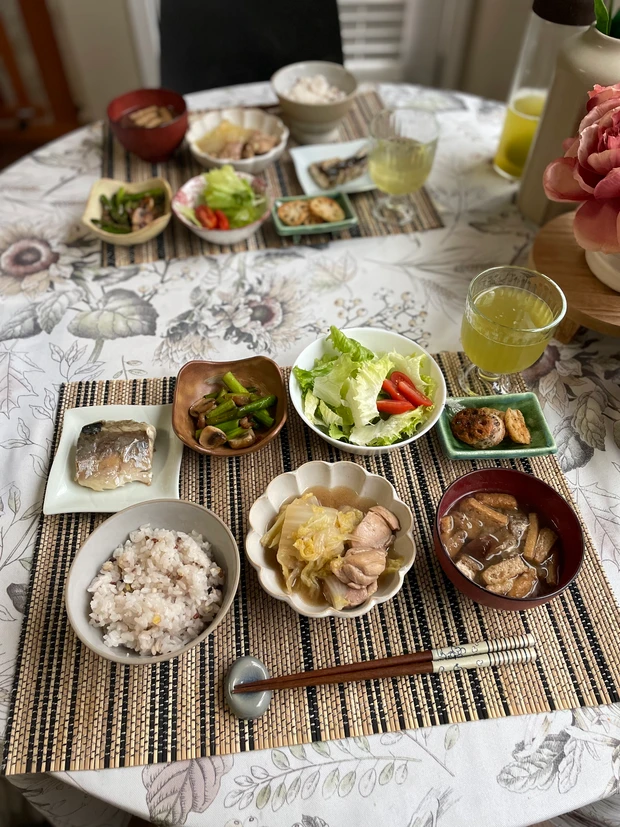 【自己紹介】マキアインフルエンサー１年目のFUMIです！ 海外在住🇺🇸なので今人気の買うべき海外コスメ&溺愛スキンケア・コスメについて発信していきます♡_3_1