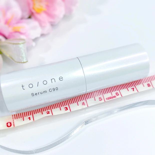 トーン ブライトニング グロウ セラム 手のひらサイズ