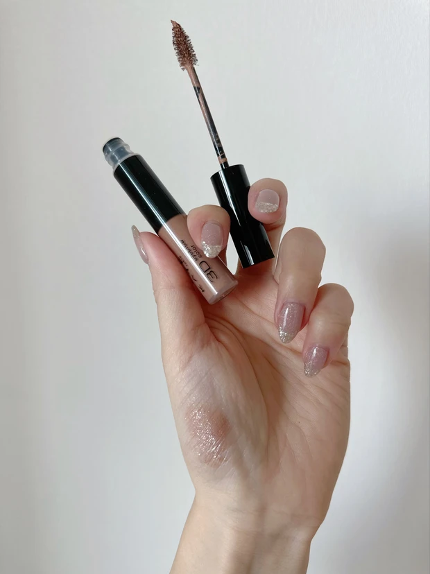 眉毛もラメの時代！？グリッター眉マスカラで垢抜け♡【 𝐾𝐴𝑇𝐸 】3Dアイブロウカラー_3