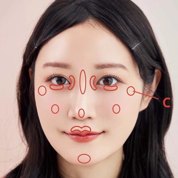 2.デイリーメイクにも最適！ ツヤ肌コーラルメイク_CHEEK_やり方_2