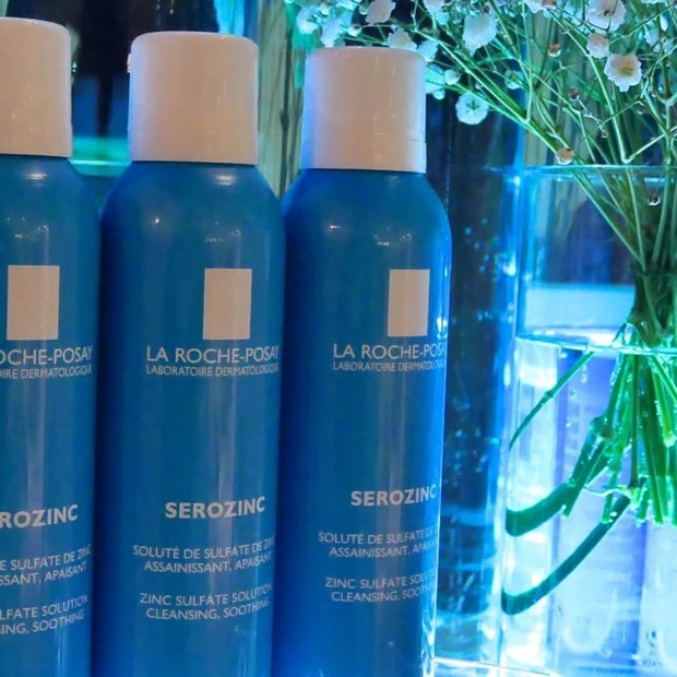 振るか振らないかがすごく重要なワケ。スプレー式、ミスト式コスメは要チェック! ラ ロッシュ ポゼの新製品「UVイデア XL プロテクションミスト」は振って使います!