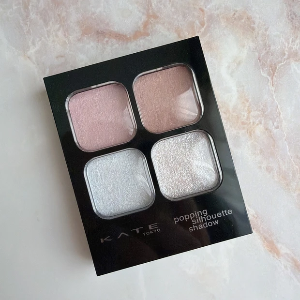 ケイト　ポッピングシルエットシャドウ　ブルベ
