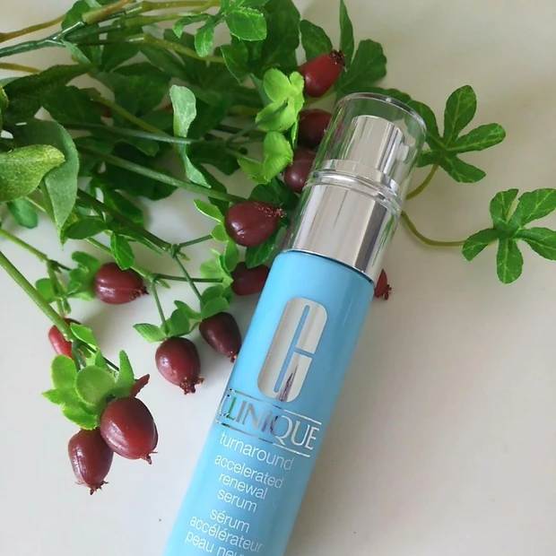 美容液で角質ケア?!新しくなったターンアラウンドセラムARで肌リズムを整える!