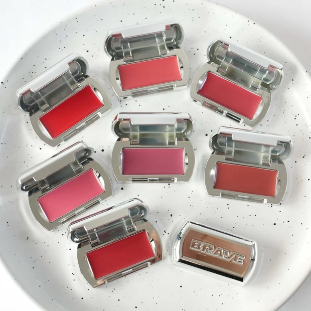 【韓国コスメ】BRAYE（ブレイ）のリップ&チークを全色スウォッチ！ セブンイレブンで買える看板アイテム
