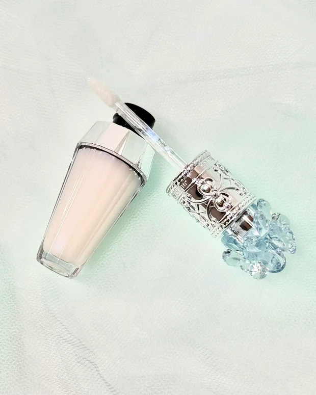 ジルスチュアート　サムシングピュアブルー　リップブーケ　セラム