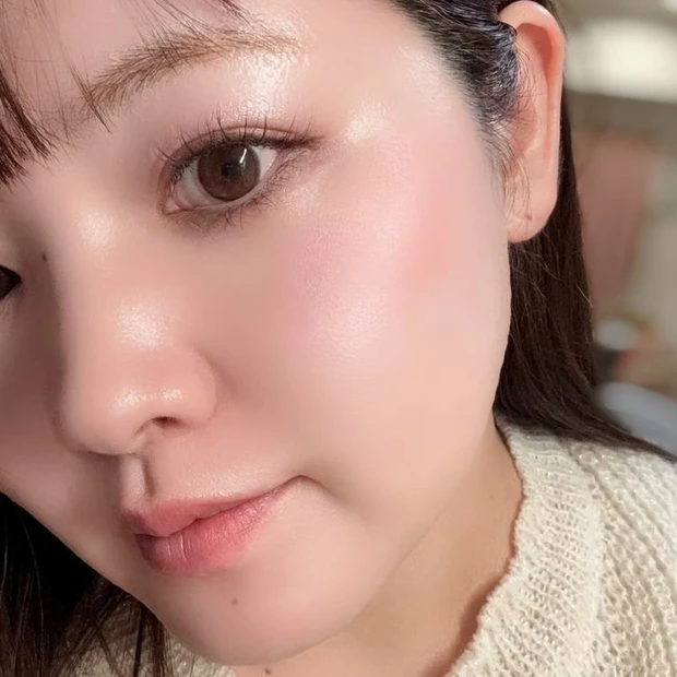 レイヤード フルリ チーク PK-2 バーべナピンク ブルベのスウォッチ 口コミ