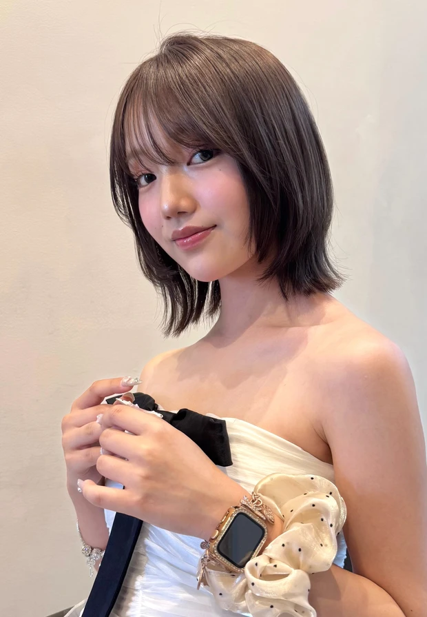 髪型　小顔ボブ　ボブヘア　前髪あり　シースルーバング　スタイリング