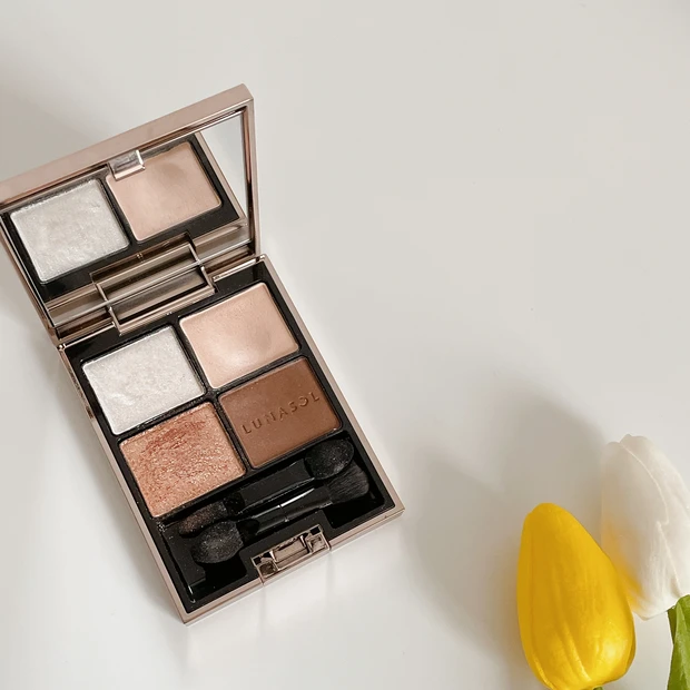 ルナソル アイカラーレーション 15 フローレスクラリティ