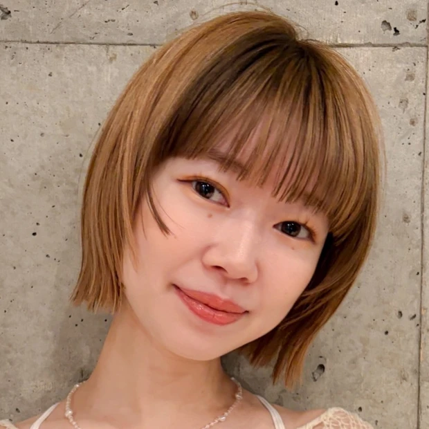 【大人のボブヘア】顔まわりレイヤーで小顔見え！ デザインカラーがお洒落な…