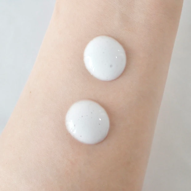 ソフィーナiP 土台美容液 泡 比較