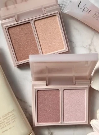 安達祐実 プロデュース コスメブランド フラッフィーチークパレット