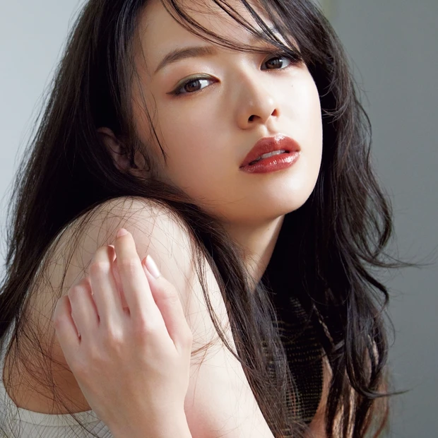 河北流秋メイク! 差し色カーキでブラウンメイクを更新