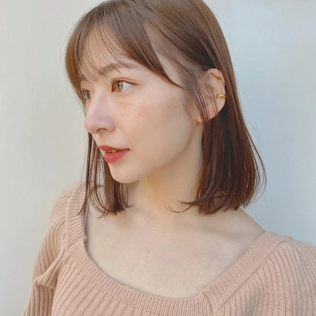 30代向け透明感ヘアカラー写真