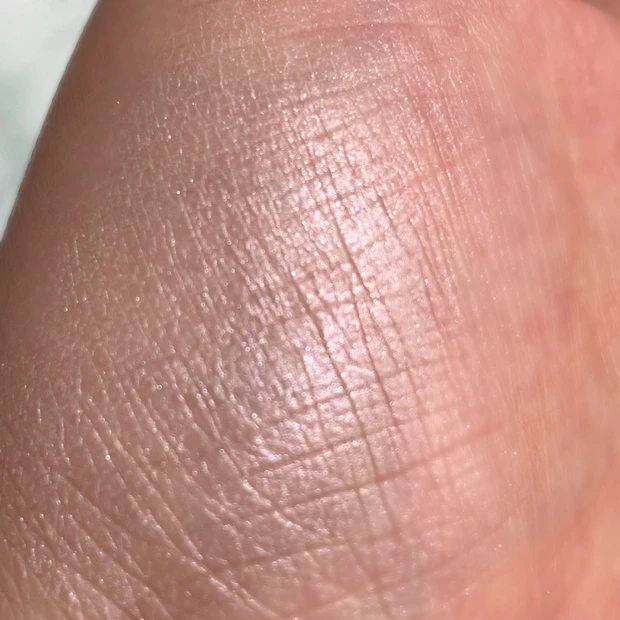 ルナソル✨限定　【マージングフェースグロウ💎EX01】きめ細かなマーブルパウダーが素敵！ホリデーの特別なムードを盛り上げてくれる💗😘_4_2