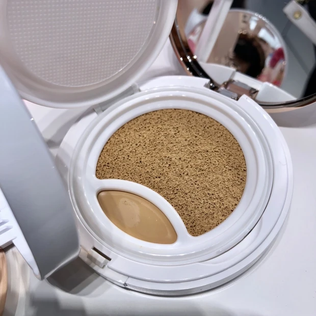 見逃せない春の限定品 2in1 クッションファンデ