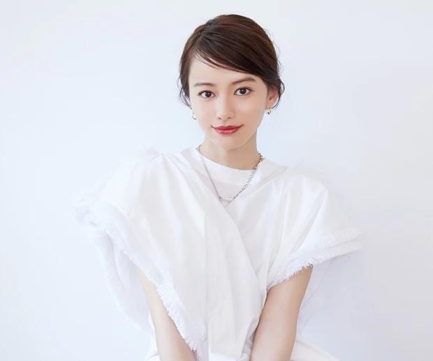ロングヘアの山本舞香さんをニュアンスチェンジさせるなら?
_5