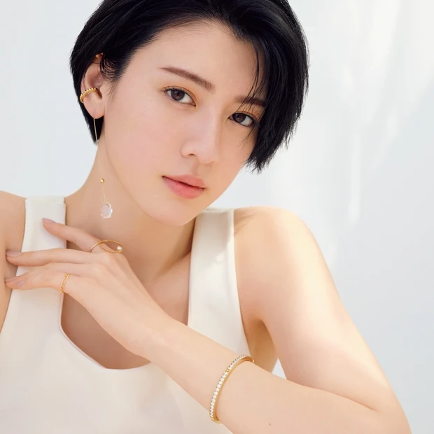 “ヌード”なメイクが夏気分！ 三吉彩花×paku☆chanで作るプチプラ…