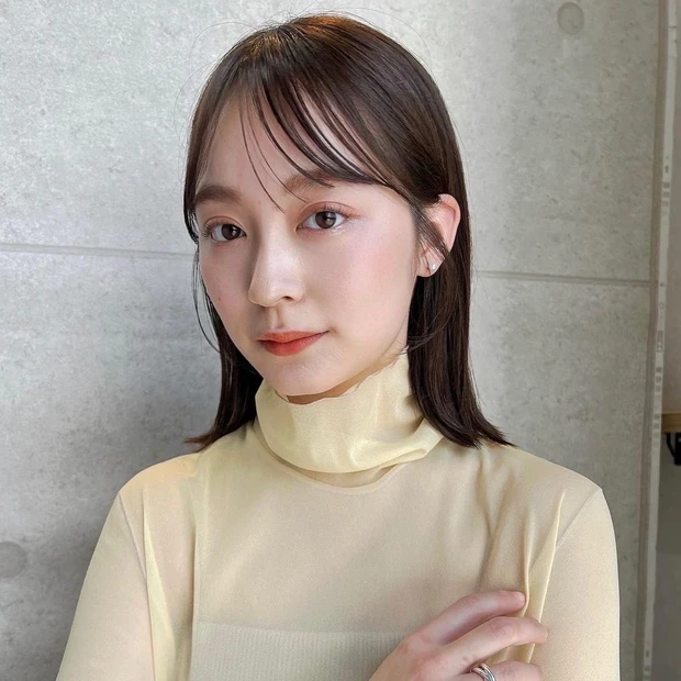 ロブ ヘア 髪型 ヘアスタイル 大人 前髪あり 外ハネ