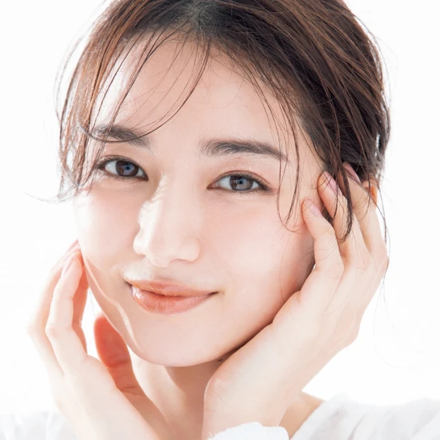 保湿で毛穴は閉じる？ 投入すべき美容成分は？etc. 乾燥毛穴の解決法を…