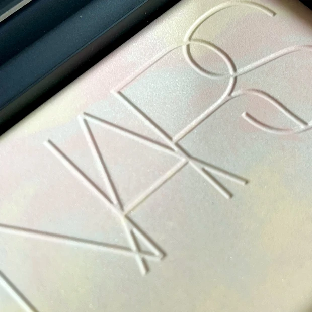 リフ粉　プレストパウダー　ルースパウダー　メイク直し　NARS SUQQU パウダー　限定　