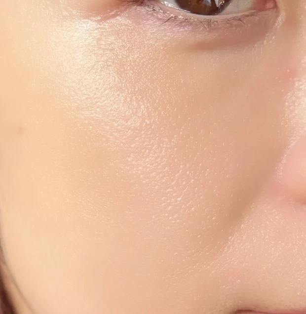  RMK スキンティント モイストヴェール 01のメイク例