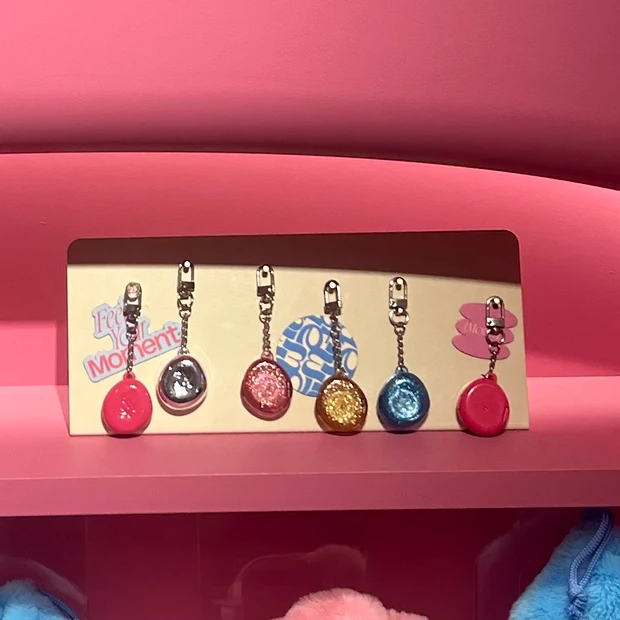 fwee(フィー)アジト東京　店内