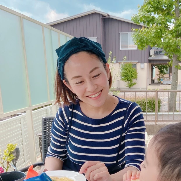 【寝ぐせもうねりもちょこっと白髪も解決🚨】大人女性にオススメ！「太めカチューシャ」で華やかに✨_3_1