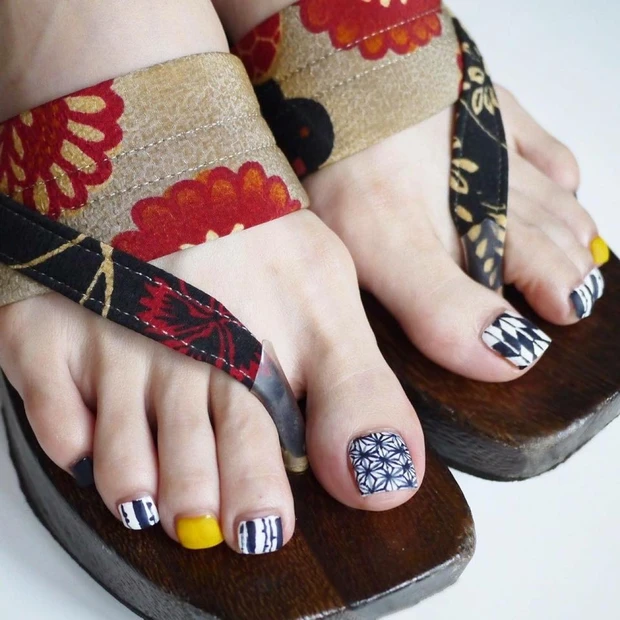 夏イベントを盛り上げる！ 浴衣に合わせたい手描き和柄ネイル【ギ☆のセルフ…