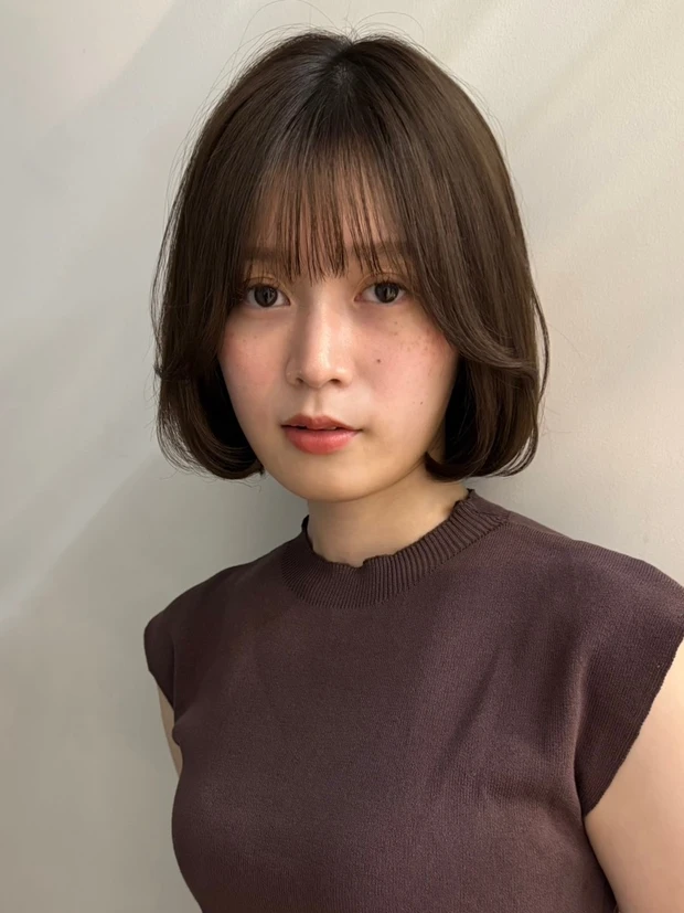 髪型　ボブヘア　韓国ヘア　タンバルモリ　前髪あり　スタイリング