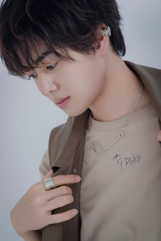 前田大輔 timelesz project タイプロ TAG SEARCH 横顔 バストアップ