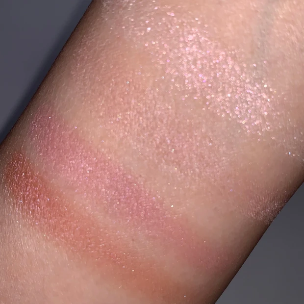 EX14 Tea Rose スウォッチ ライトありでの色味確認