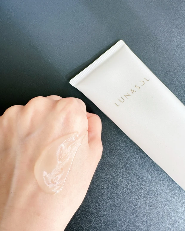 ルナソル ポリッシングクリア ジェルウォッシュ テクスチャー