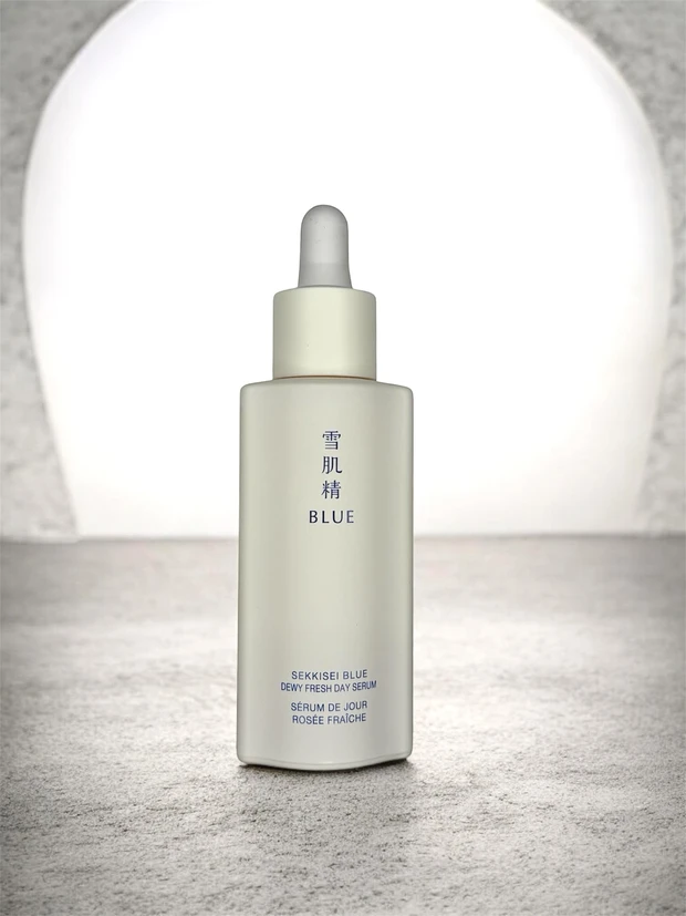 推しコス、エディターの愛用品、雪肌精 BLUE デューイー フレッシュ デイ セラム SPF40／PA+＋＋、紫外線予防ができる美容液、日中用美容液