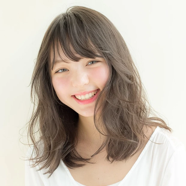 髪がつぶれやすい人も広がりやすい人も必見！ ふっくら“ほつれ”ウェーブロ…