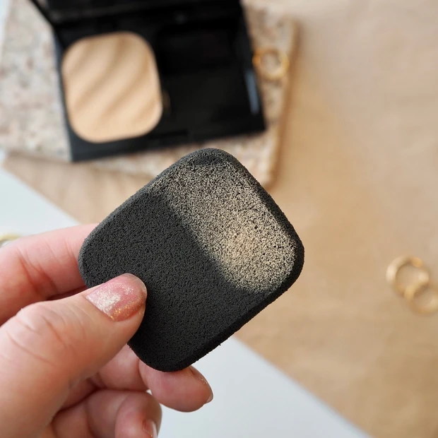 【2021.02.05本日発売】KANEBO新作ファンデーション［メルティフィールウェア］は美しい素肌のような自分色の光が巡るファンデーション！_4