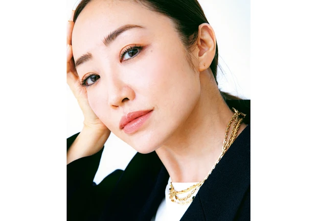 知的は眉頭を強調して 求心顔を意識する