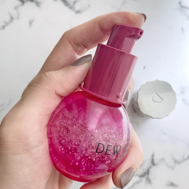 【DEW キャビアドットブースター】ピンクの粒がポイント♪スキンケアに夢中になる美滴導入美容液_2