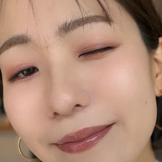 キャンメイク ラメマニア 01 アプリコットピューレ アイメイク