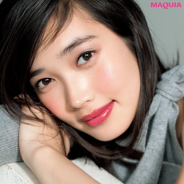 最新号付録「リップぼかしブラシ」なら、トレンドの濃い色リップでこなれ感抜…