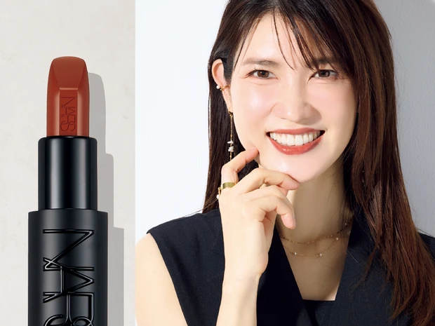 友利 新先生の落ちないリップ。診察時はピンク、夜の外出にはディープブラウンが鉄板！