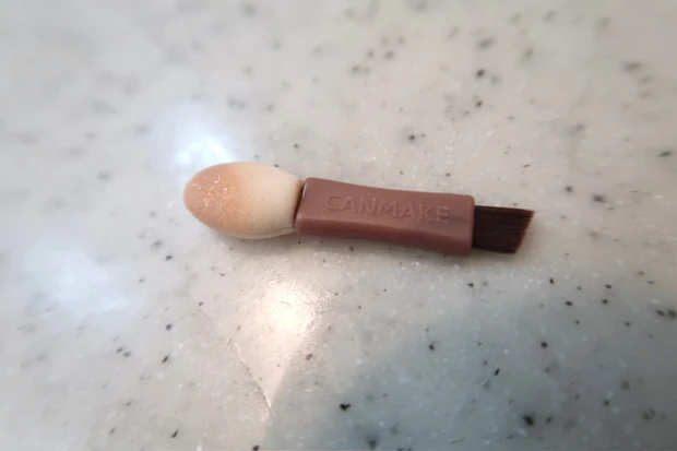 CANMAKE  プランぷくコーデアイズの付属のブラシ