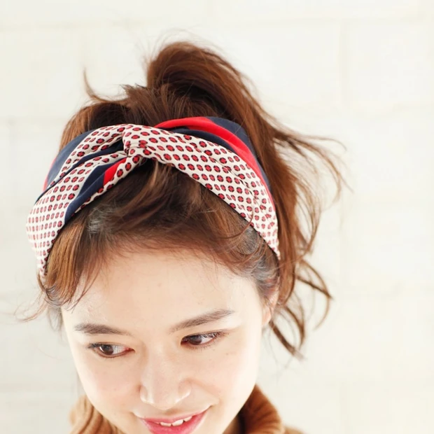 ウザった前髪をポンパですっきり！ "ターバン×ポニテ"アレンジ