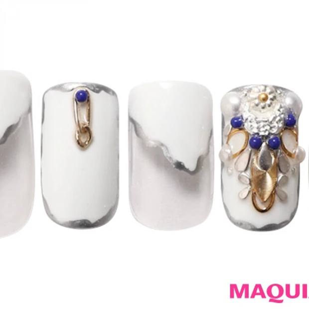 波打ち「変形フレンチ」ネイルは、メタリックな辛口仕上げが今っぽい!