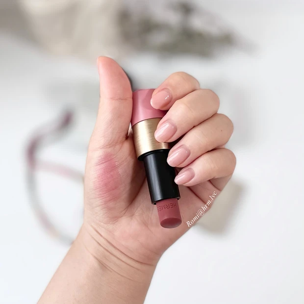 ポーチの中身 Romi エルメス