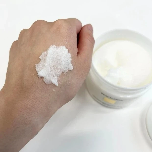 ピーチ・ジョン ヒップルン薬用スクラブ＜医薬部外品＞