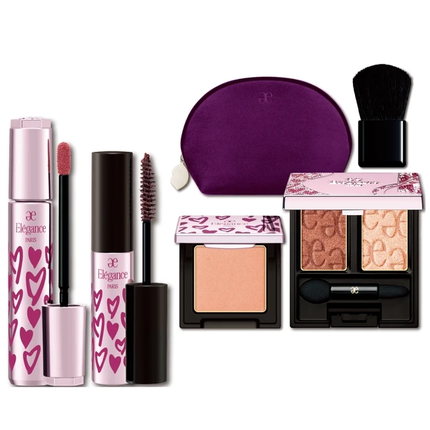 エレガンス「コフレ リメレンス」。赤みカラーでドキッとさせるクリスマスメ…